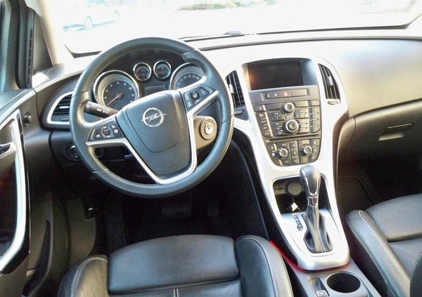 Volkswagen Tiguan cena 82000 przebieg: 115000, rok produkcji 2016 z Libiąż małe 92